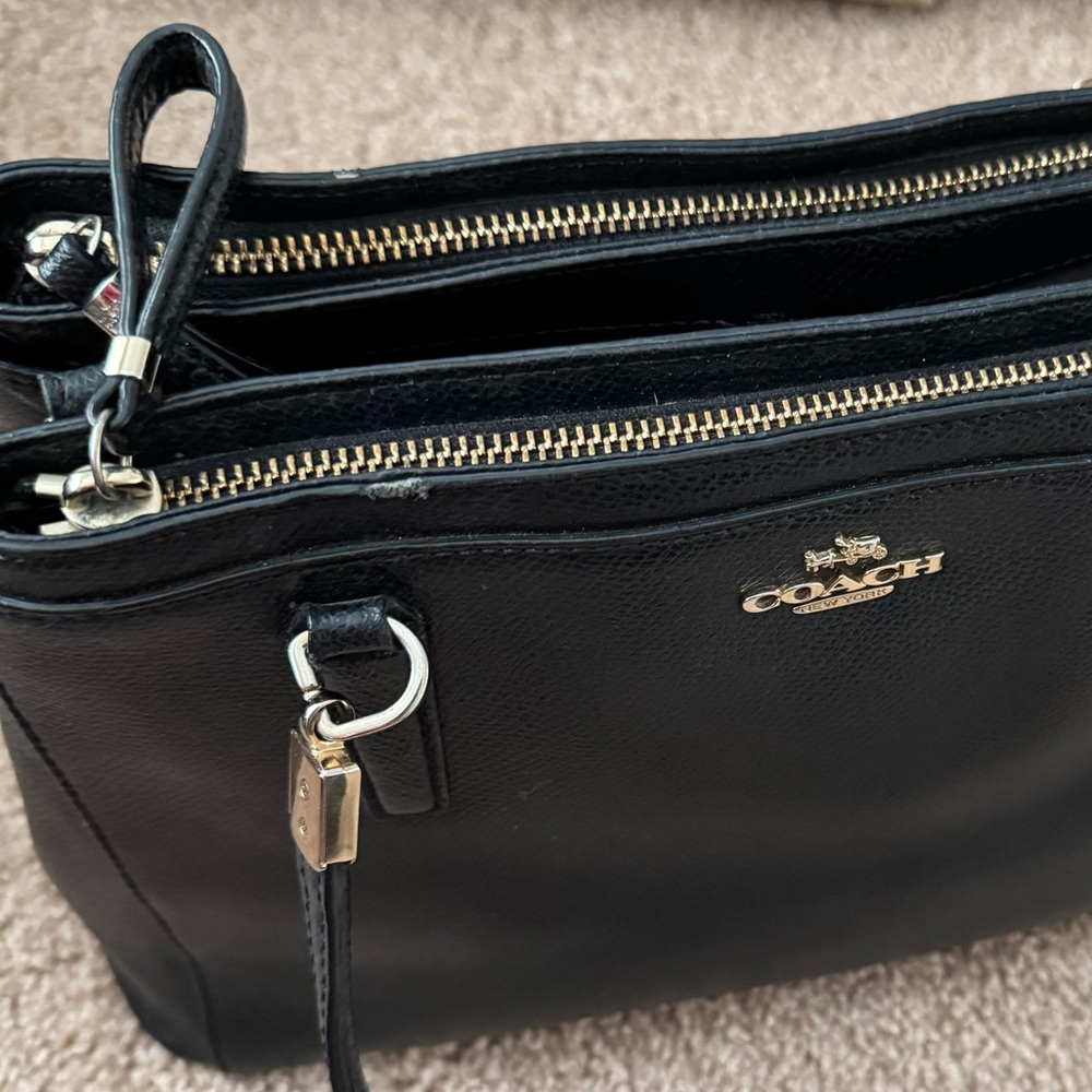 Authentic COACH handbag - Picture 8 of 11